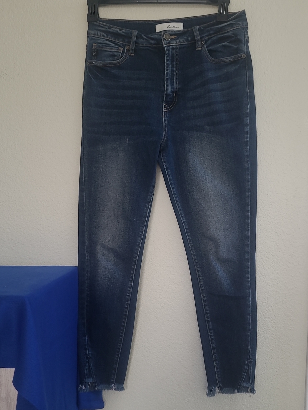 KanCan Women's Skinny Jeans - Dark Blue Distressed